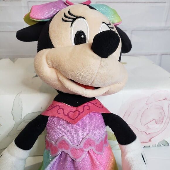 Disney Singing Talking Minnie Mouse Plush Doll 13" Soft Stuffed Toy Pink TieDye - Picture 2 of 9